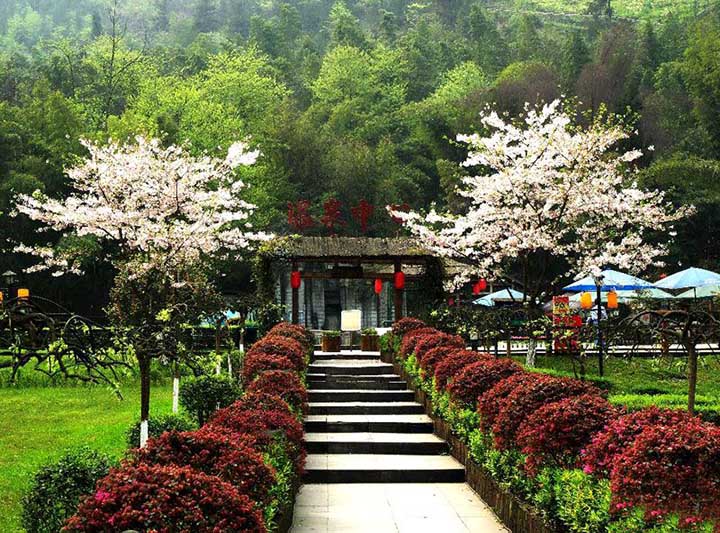 溫泉特色景觀(guān)創(chuàng )造
