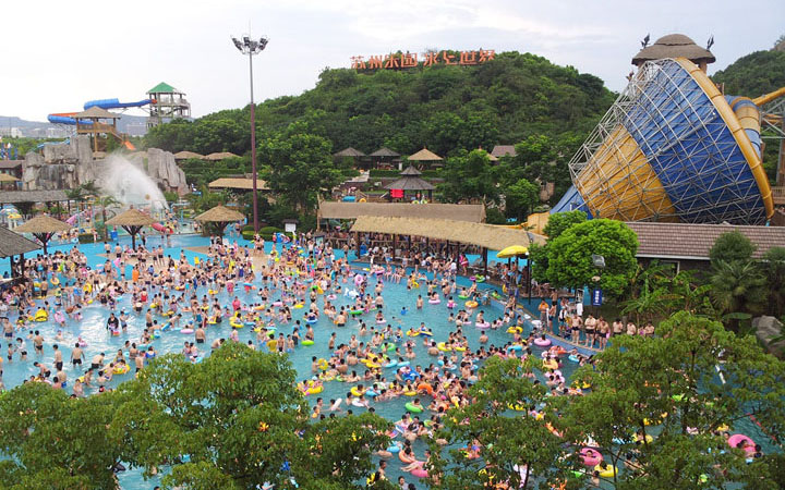 蘇州樂(lè )園水上世界成為華東地區旅游熱點(diǎn)