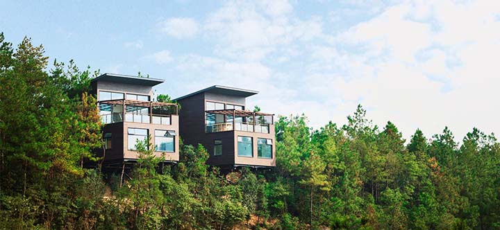 度假地產(chǎn)項目旅游規劃設計院:裸心谷度假村樹(shù)屋實(shí)景
