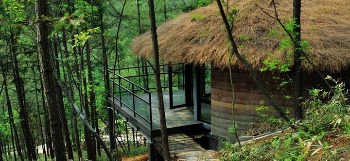 度假地產(chǎn)項目旅游規劃設計院:裸心谷度假村夯土小屋實(shí)景